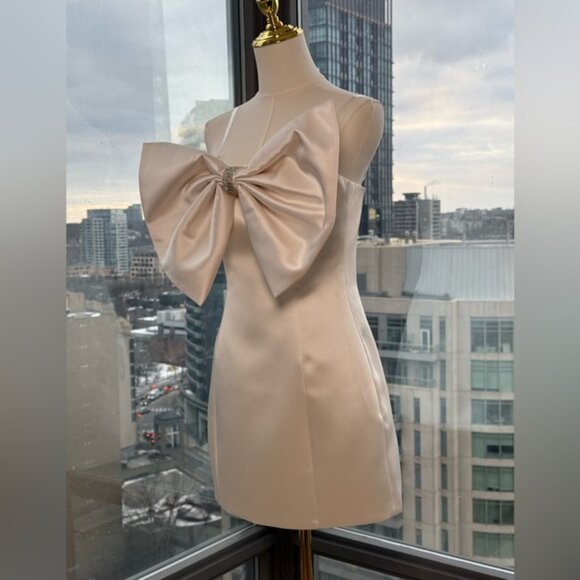 🆕 BRONX & BANCO 🧿 NWOT Evie White Strapless Bow Mini Dress, Sz S US 4 - Picture 10 of 16
